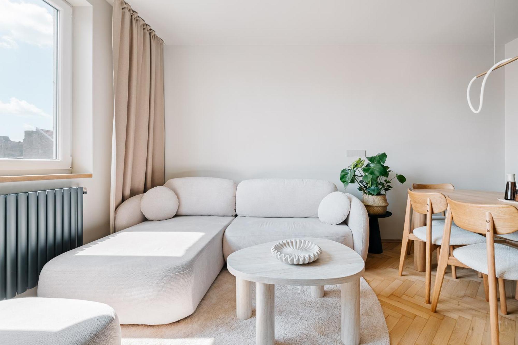 Becomfy - Old Town Apartment
