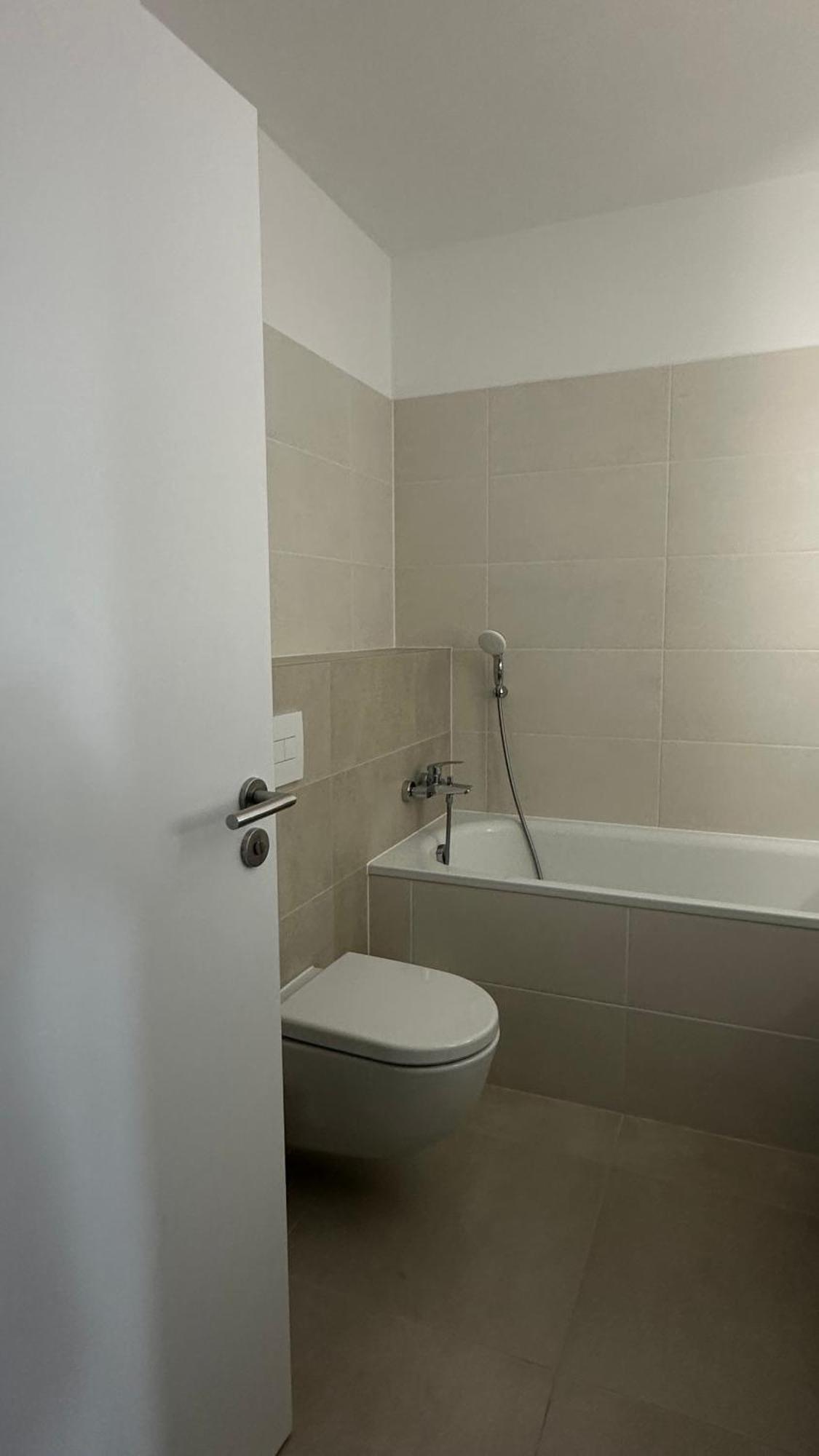 Magnolia Terrace Apart - Free Parking, Family & Sport Friendly Area *