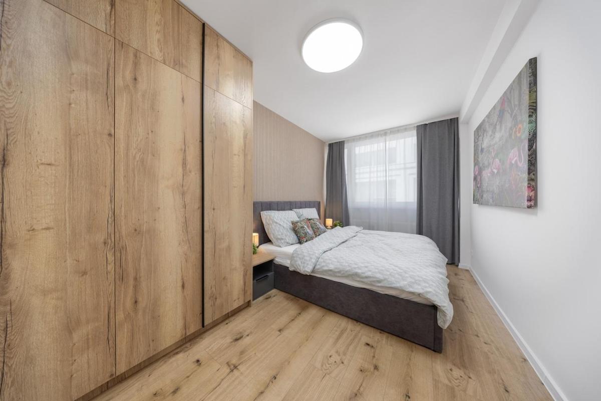 Medena Luxe Residence - 2Br Old Town & Bratislava