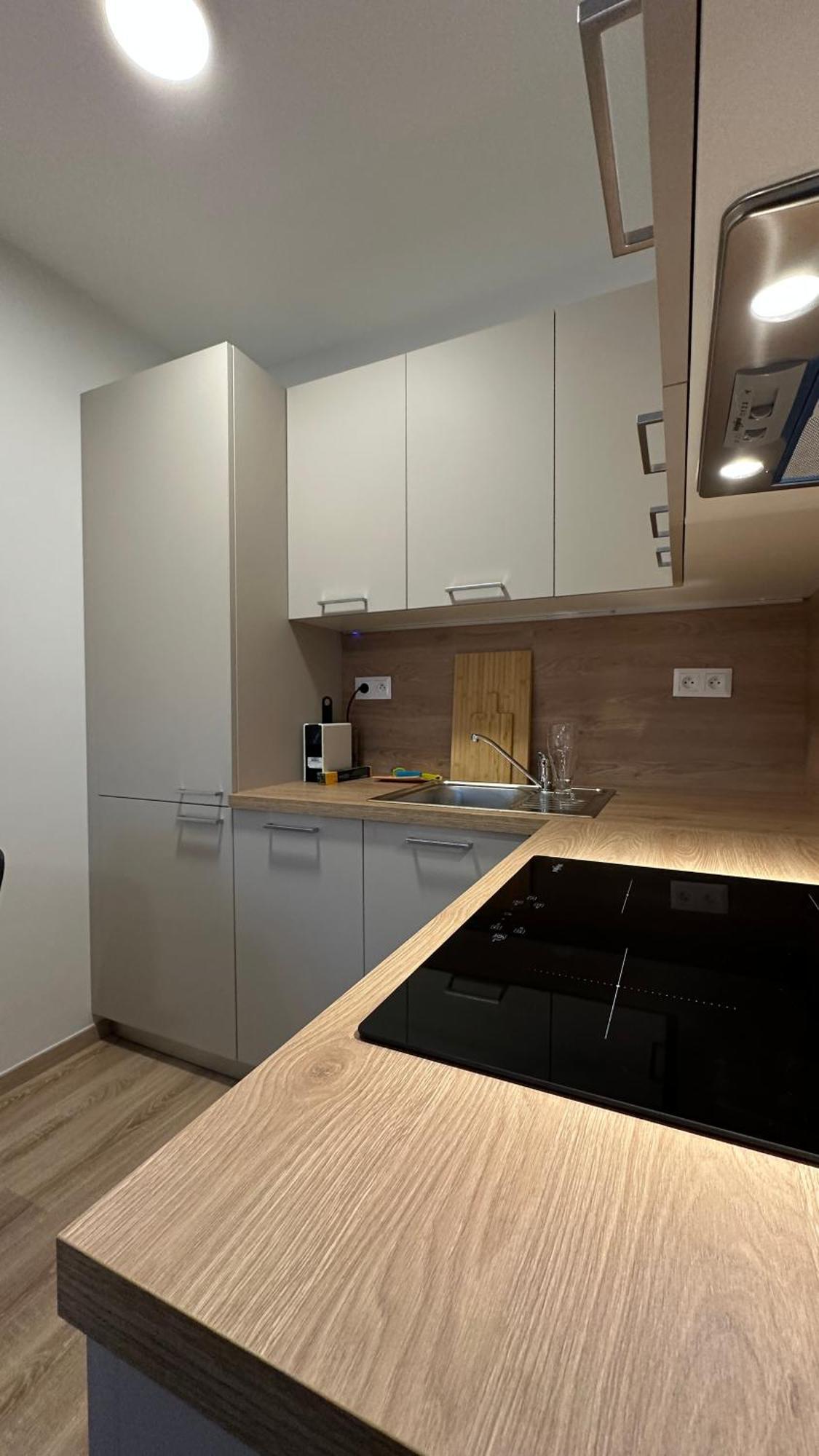 Magnolia Terrace Apart - Free Parking, Family & Sport Friendly Area Apartment Bratislava