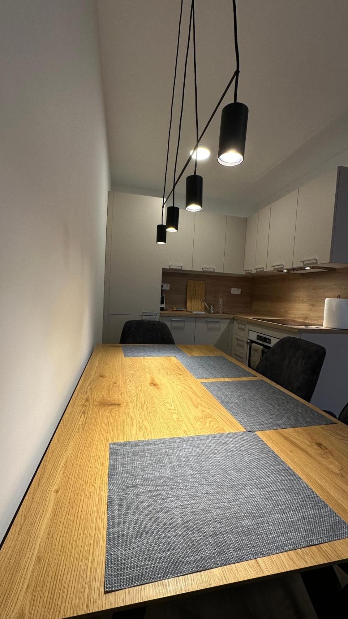 Magnolia Terrace Apart - Free Parking, Family & Sport Friendly Area Apartment
