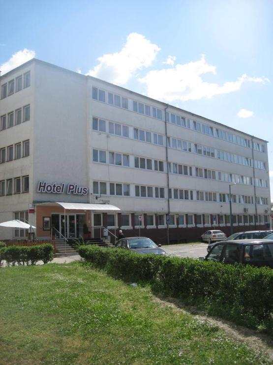 Hotel Plus Hotel 3*