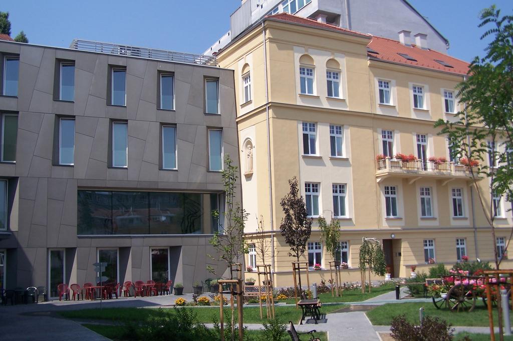 Guest house Centrum Salvator 2*