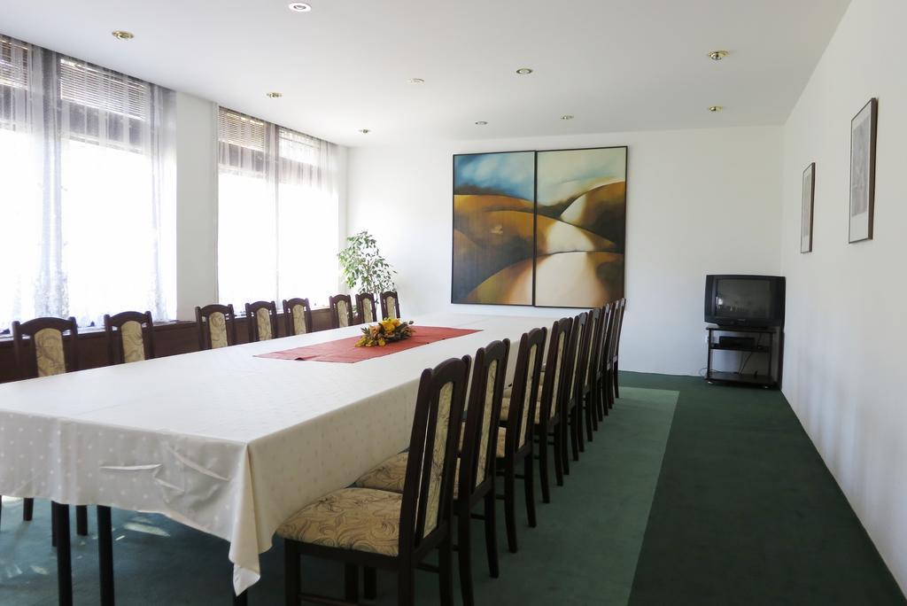 Suza 2* Pressburg