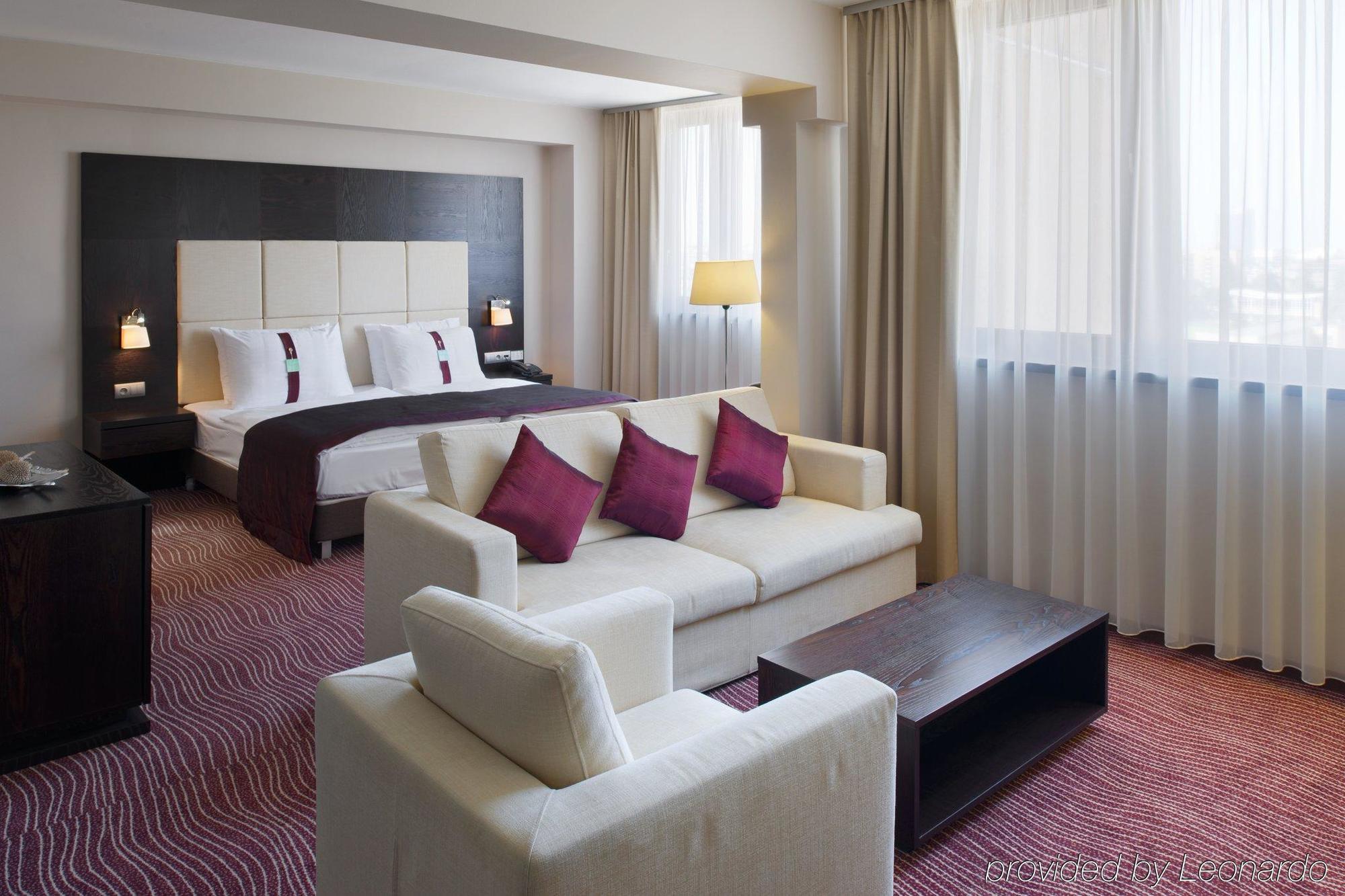 Hotel Holiday