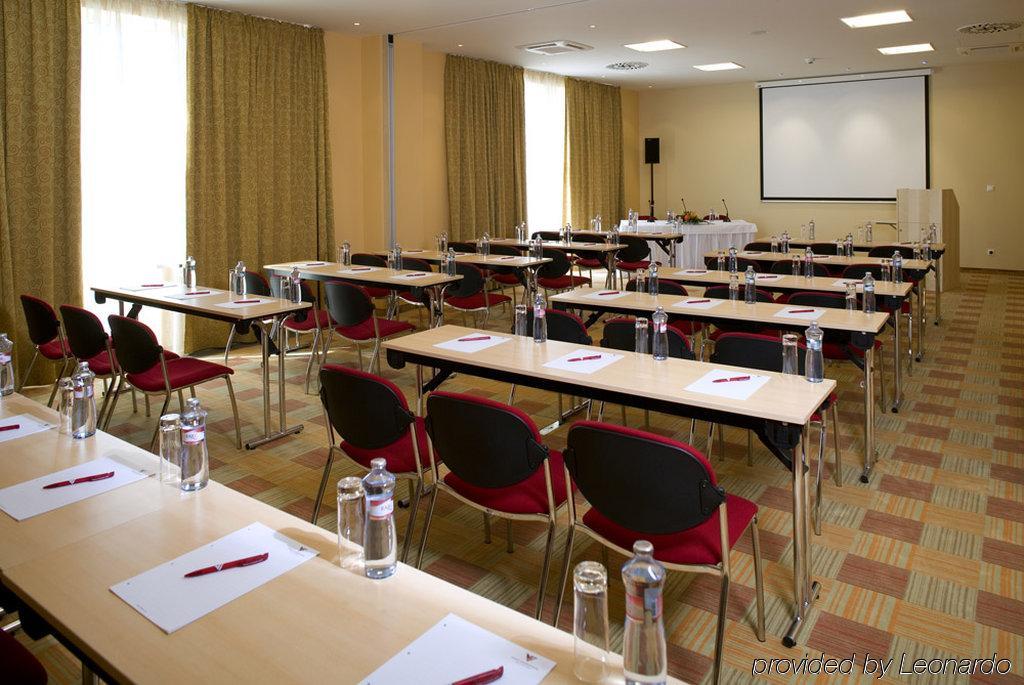 Vienna House Easy By Wyndham Hotel