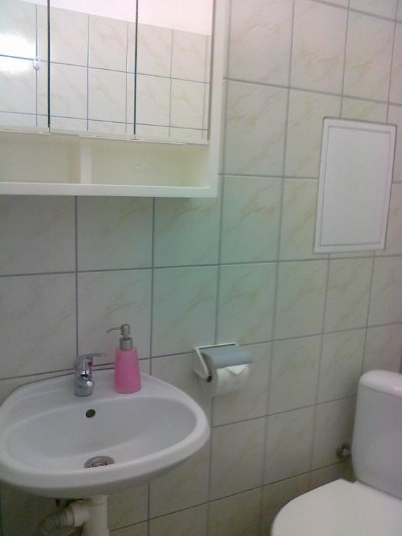 Einsteinova Petrzalka Station Homestay Bratislava