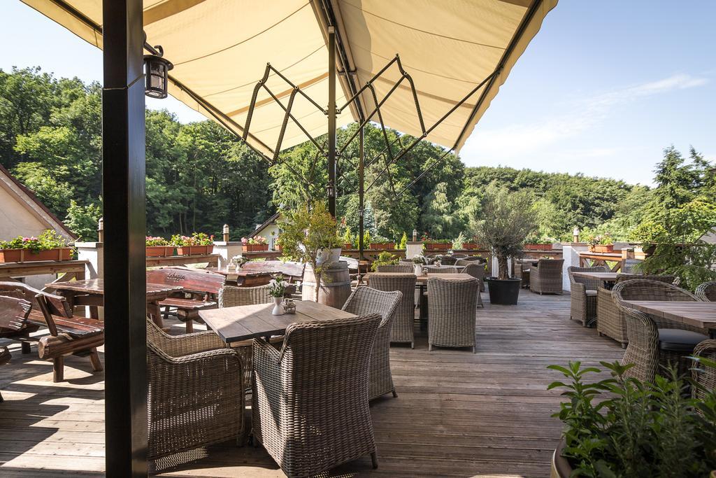 Hotel West 3*