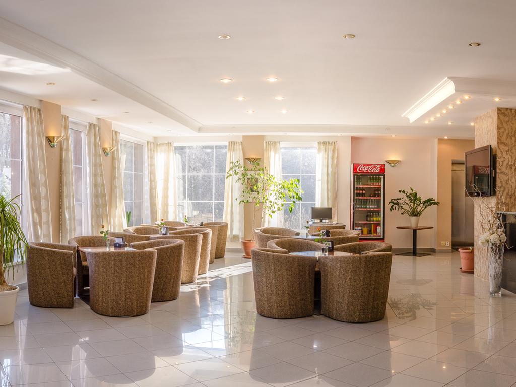 Hotel West