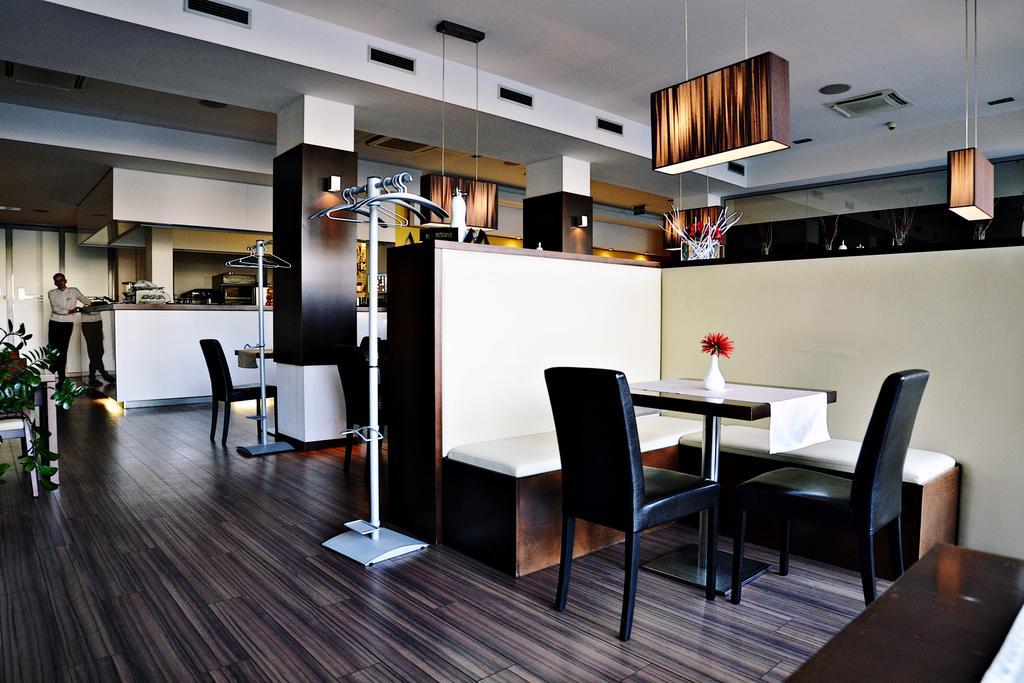 Hotel Aston
