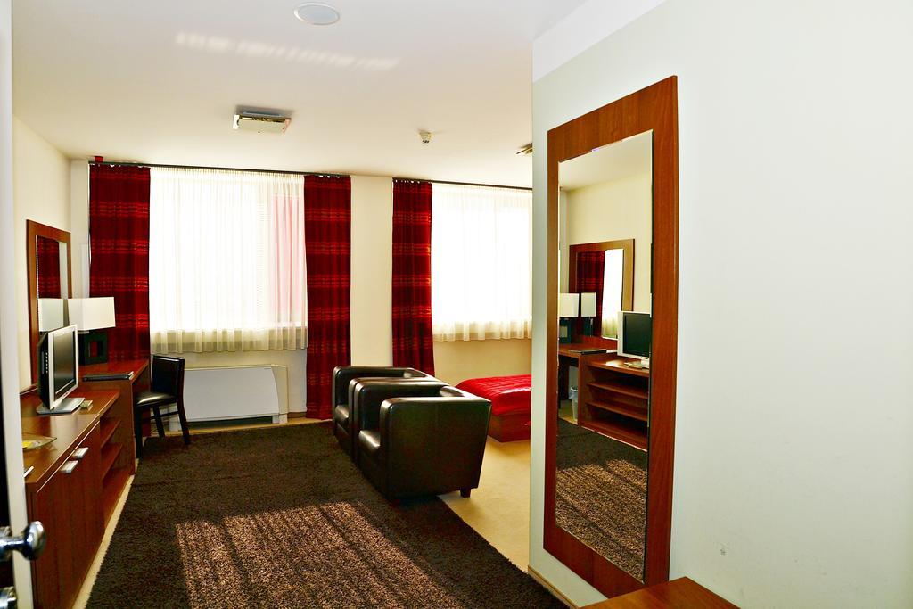 Hotel Aston