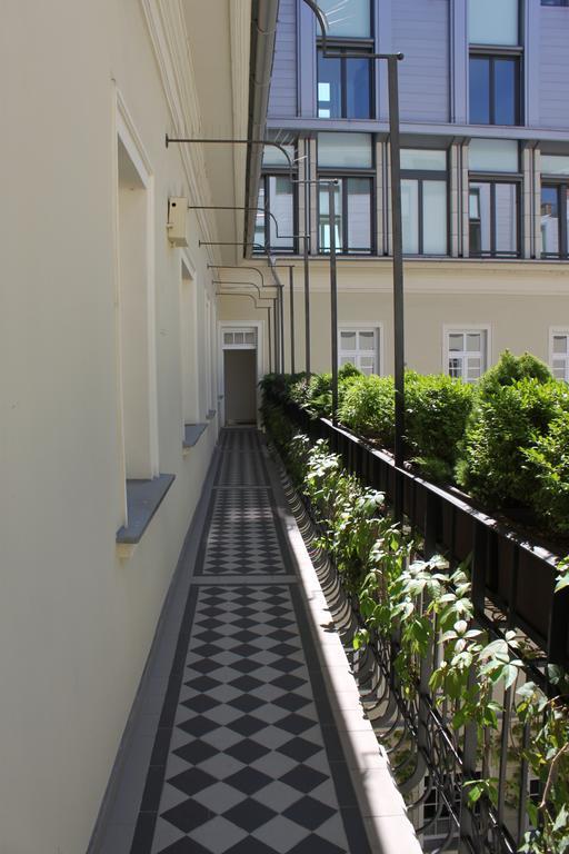 Apartment Ambiente Serviced - Palace Motesickych Bratislava