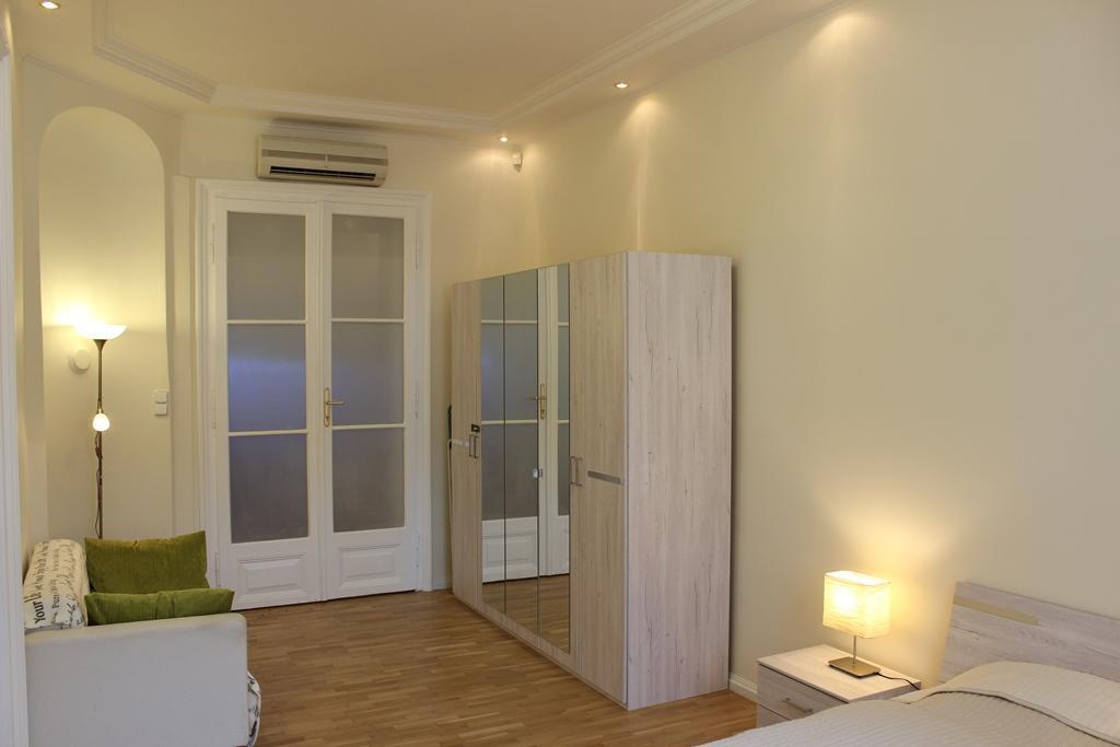 Apartment Leo