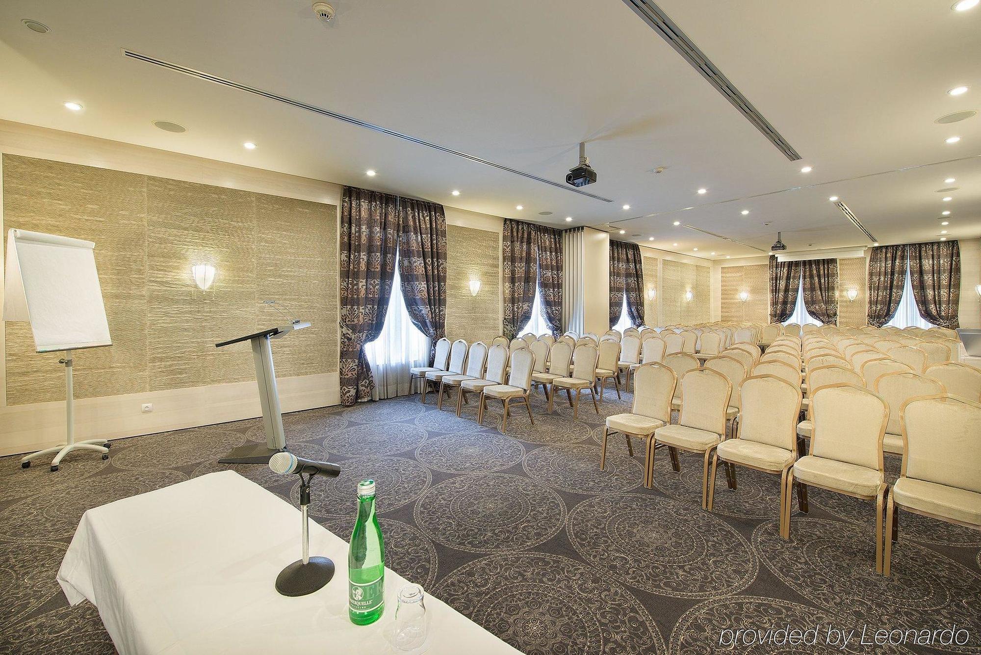 Wilson Palace By Loft Bratislava