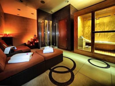 Roset & Hotel
