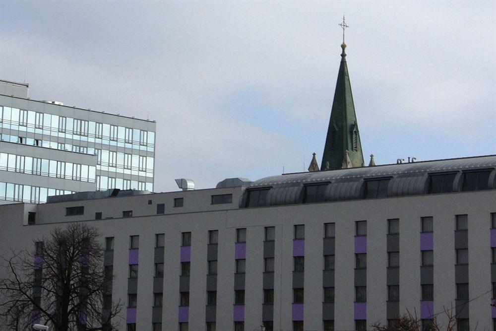 Saffron Hotel 4*