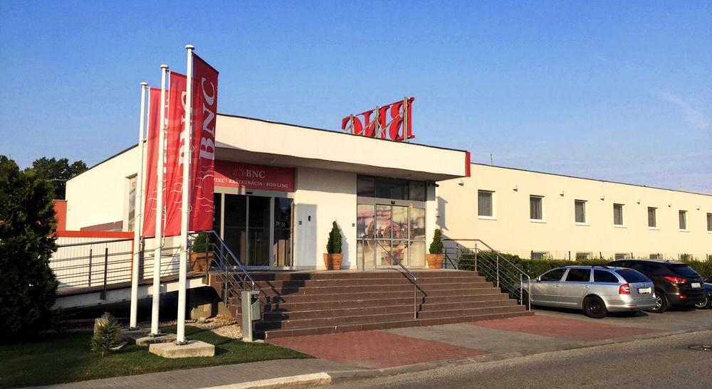 Bnc - Restaurant - Bowling 3* Bratislava
