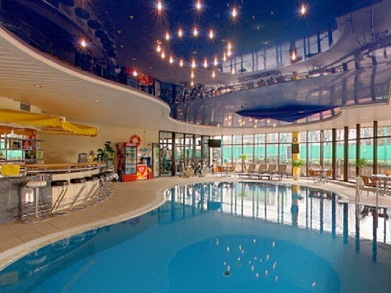 Hotel Holiday 4*