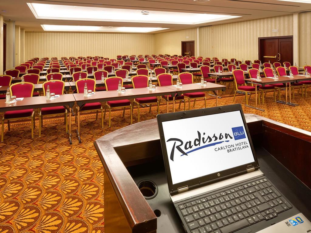 Radisson Blu Carlton Hotel, Hotel