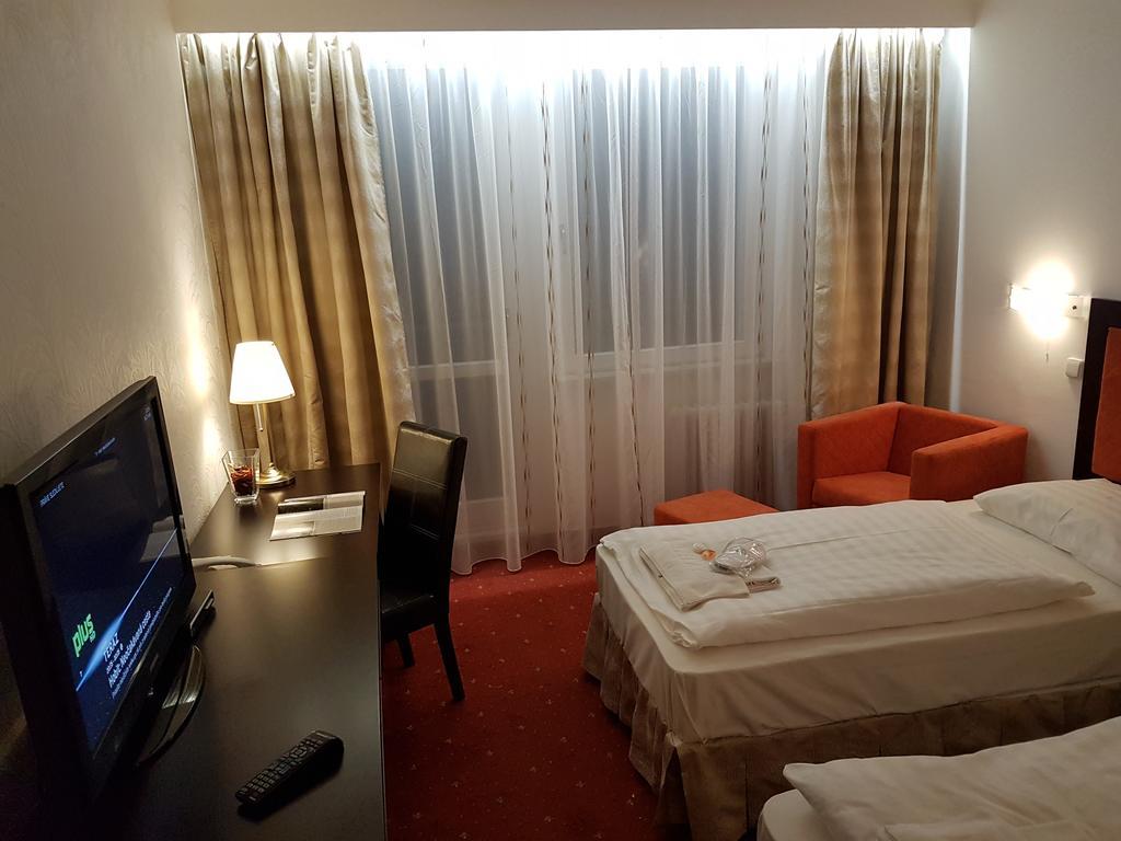 Hotel Nivy 3*