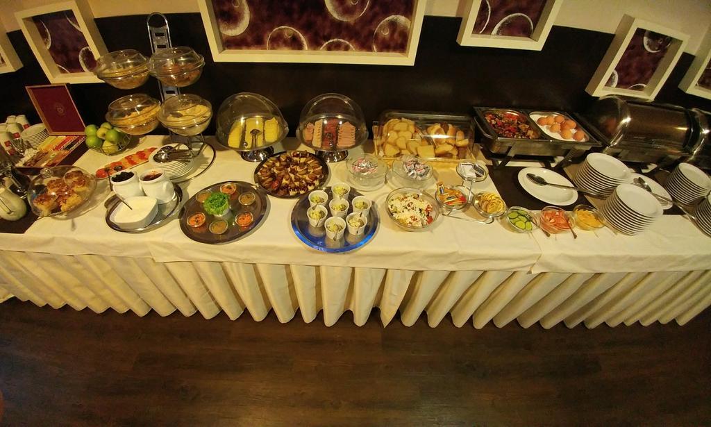 Bnc - Restaurant - Bowling Hotel Bratislava