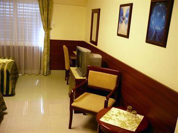 Hotel Raki