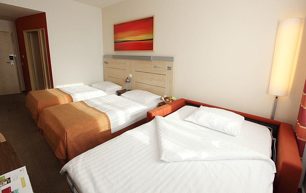 Vienna House Easy By Wyndham 3*