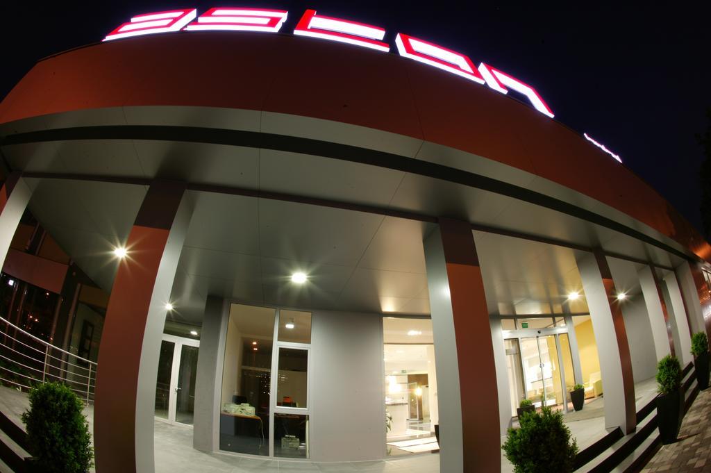 Hotel Aston