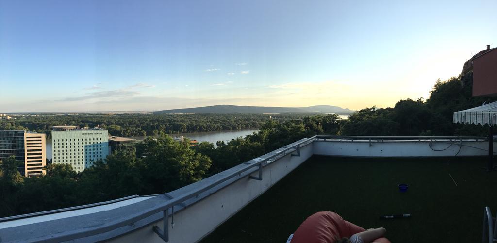 Apartment S Vyhladom Na Dunaj Bratislava