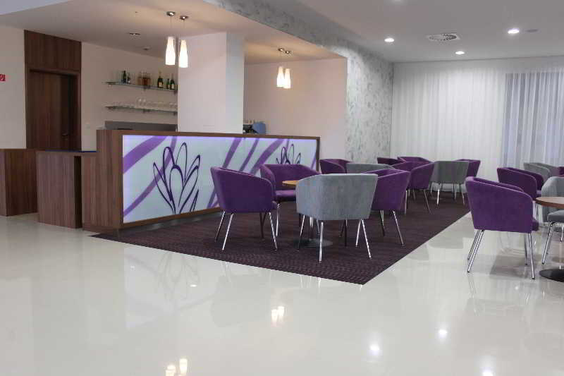 Hotel Saffron 4*