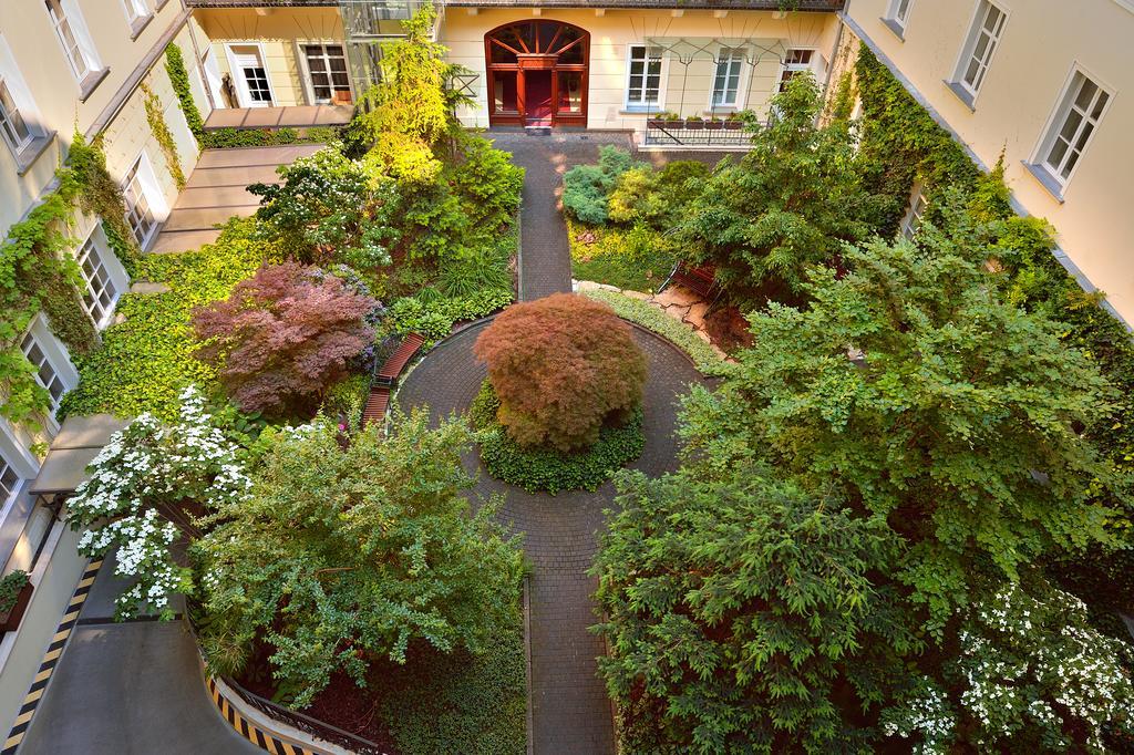 Ambiente Serviced - Palace Motesickych * Bratislava