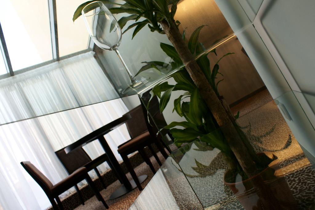 Avance Hotel