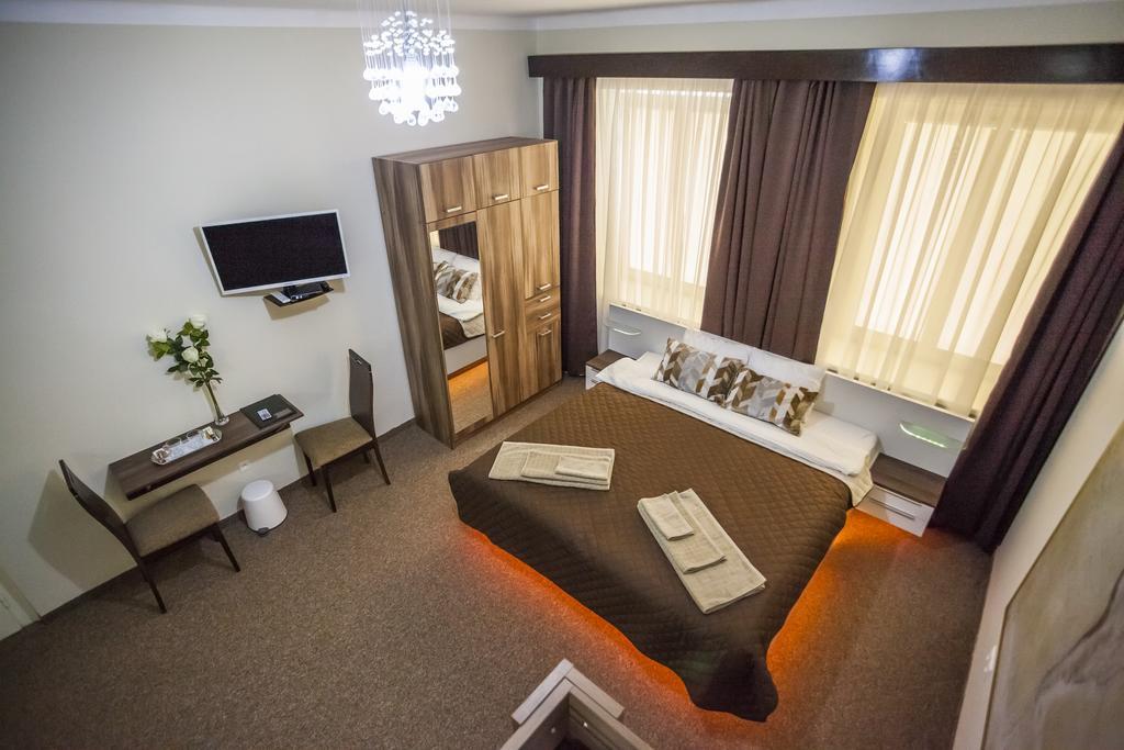 Luxury Air-conditioned In Old Town Homestay