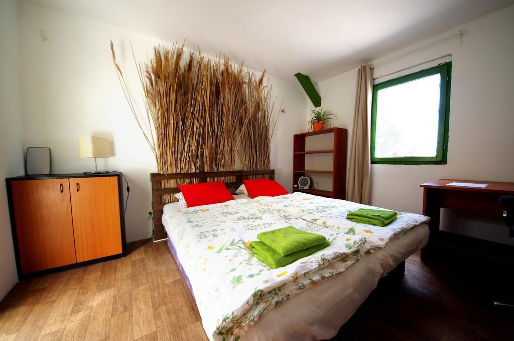 Rastlinky.sk Greenhouse Guestrooms * Bratislava