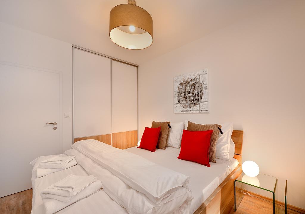 Apartment Apollis Business&budget By Ambiente Bratislava
