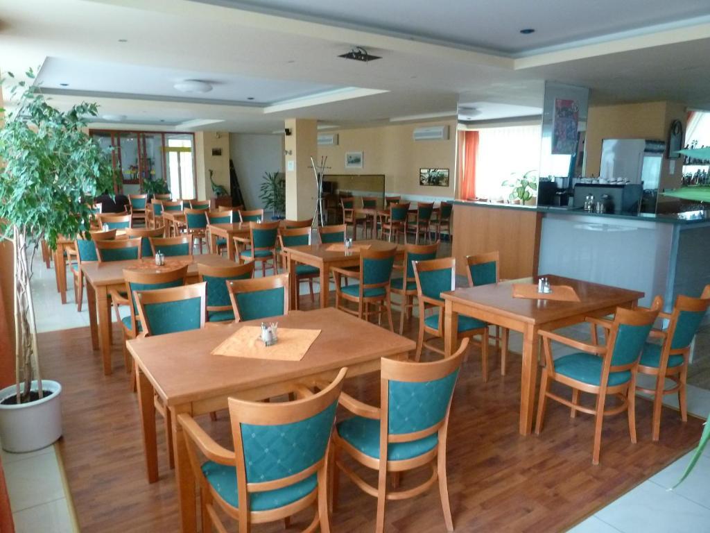 Hotel Jurki Dom 3*