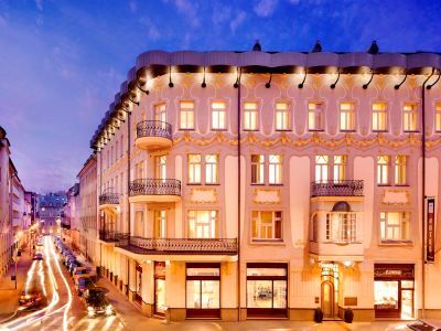 Roset & Hotel