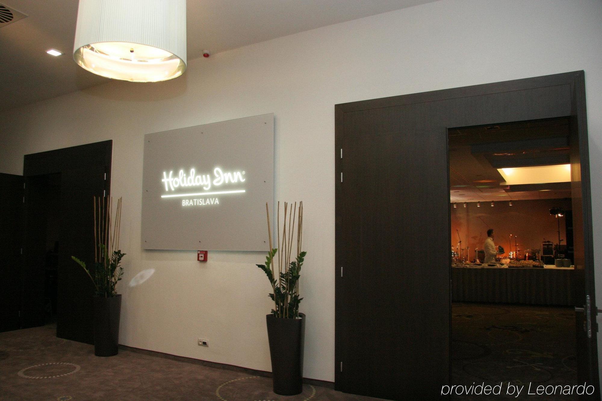Holiday Hotel 4*