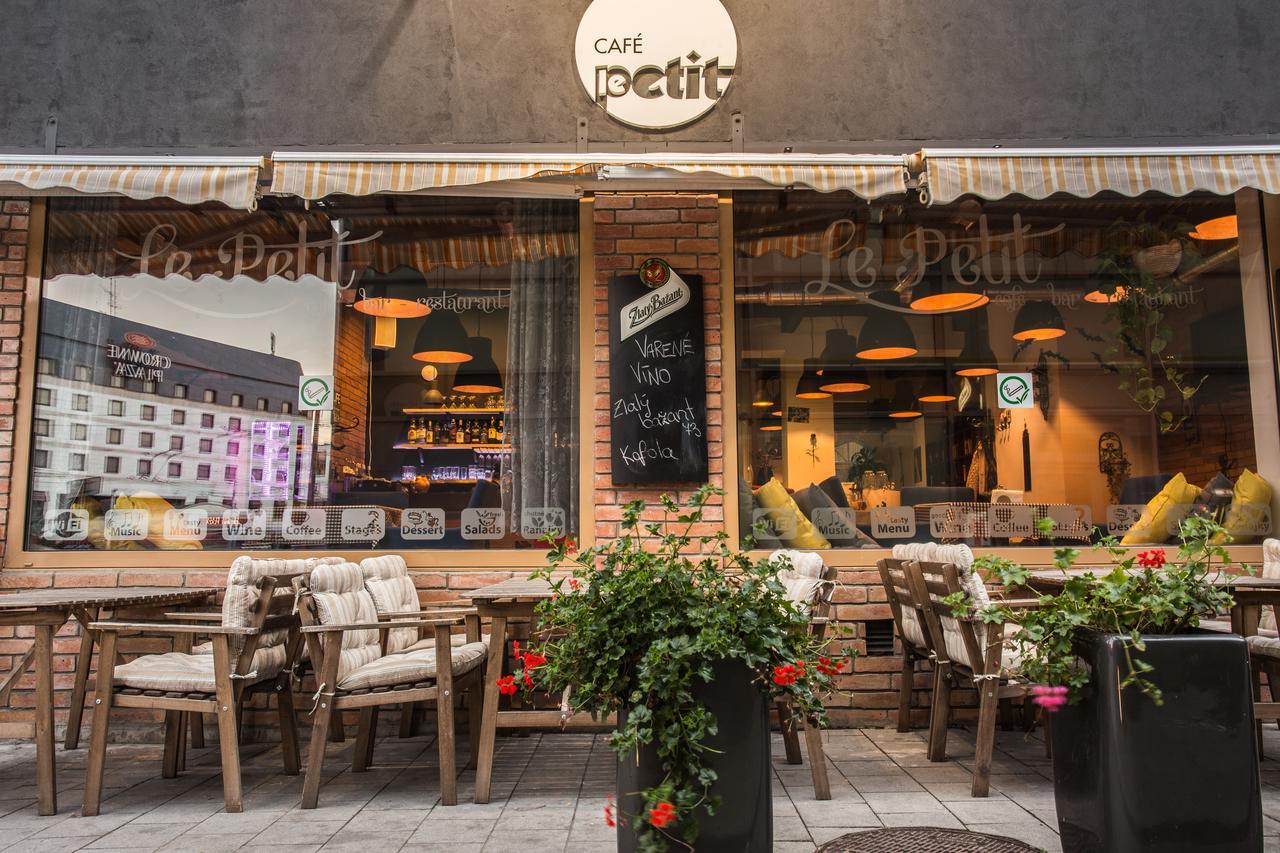 Petit Hotel 3*