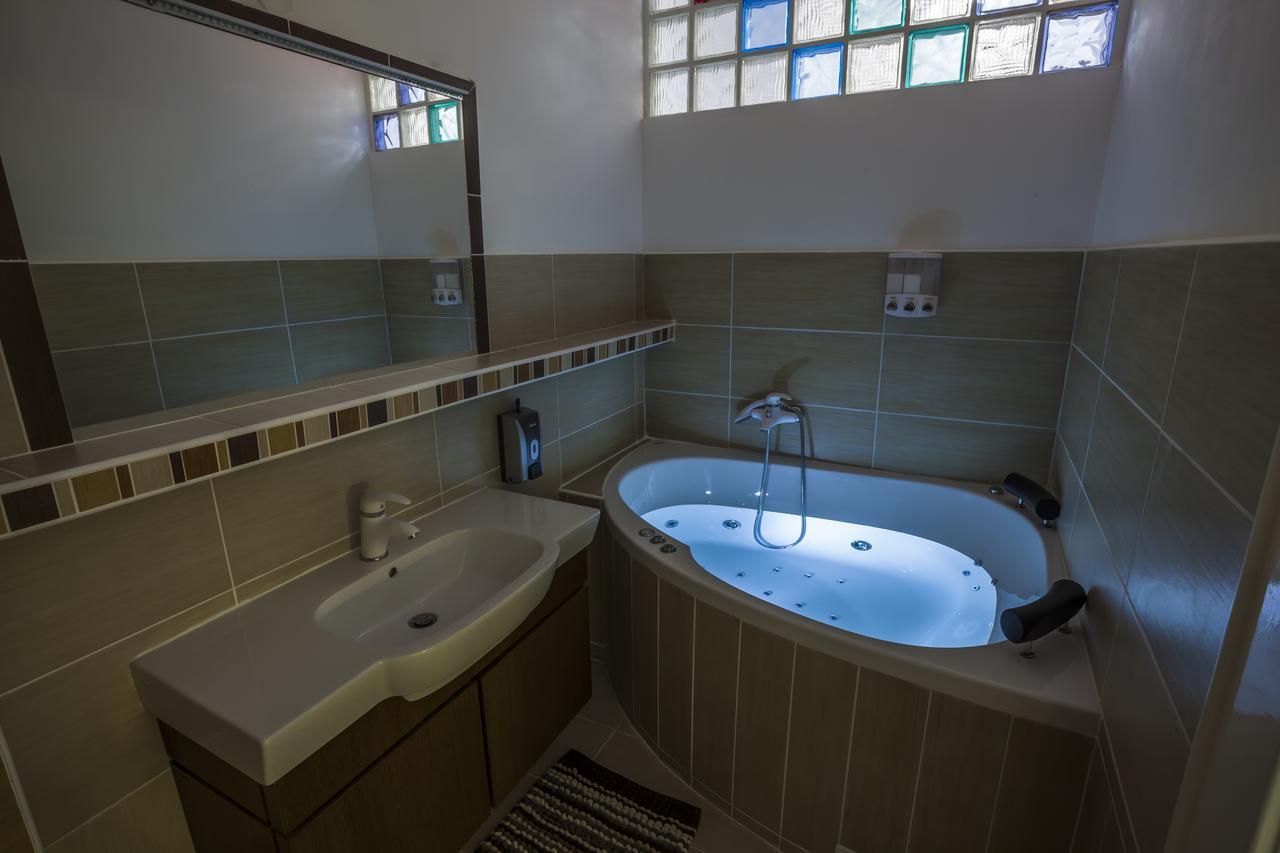 Luxury Air-conditioned In Old Town Homestay