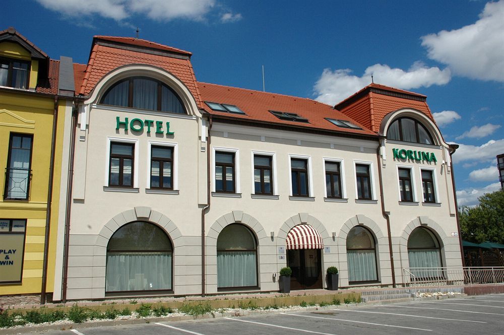 Koruna 3*