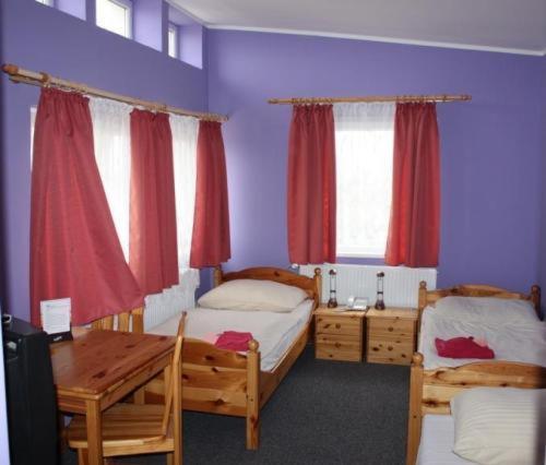 Zlata Noha Hotel