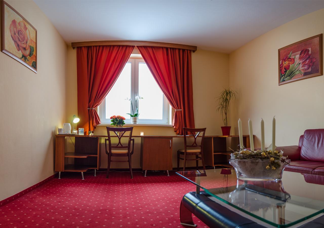 West Hotel 3*
