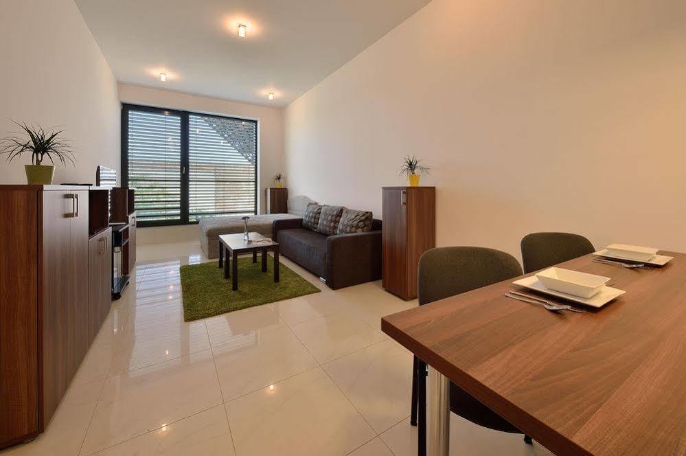Twin City Rooftop By Ambiente