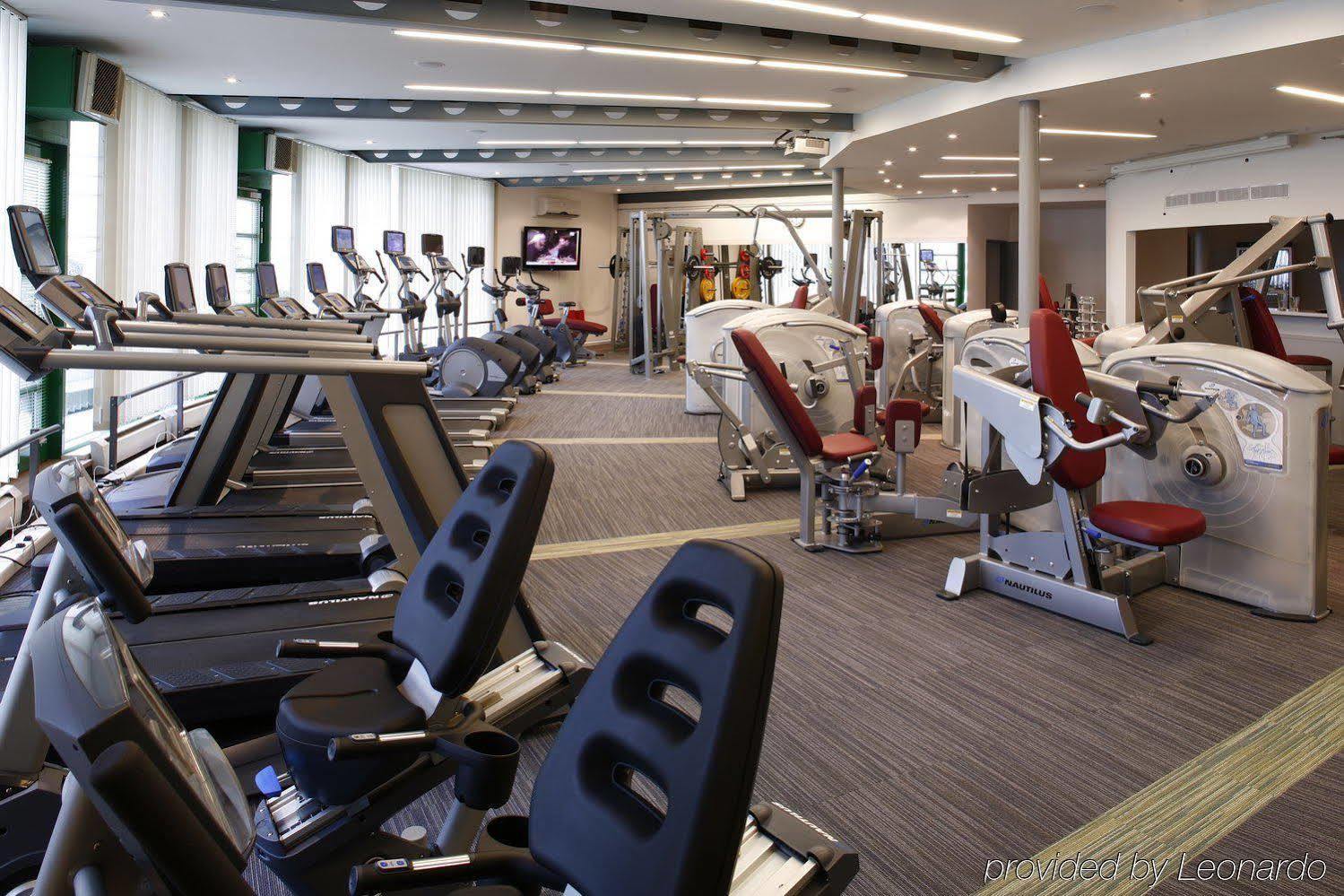 Park By Radisson Danube 4*