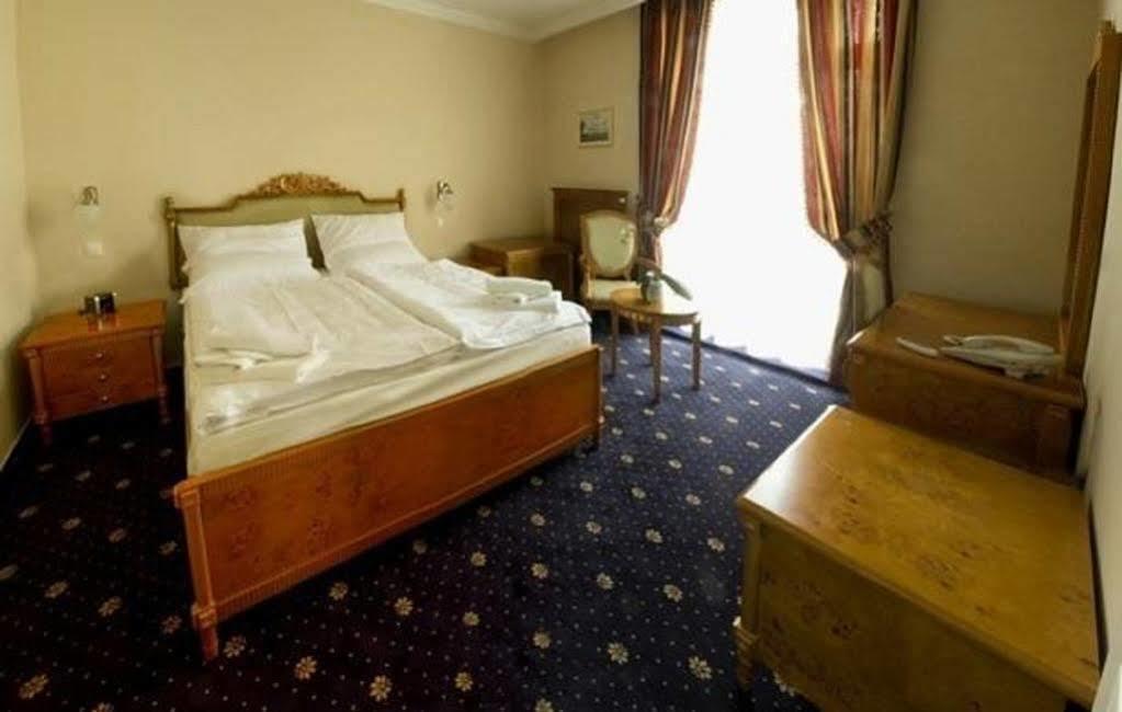 Hotel Luxury Garni Brix 3*