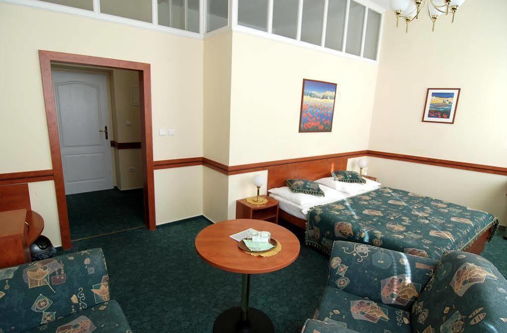 Arcus Garden Hotel 3*