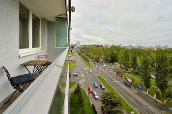 Ambiente Serviced - District Ii Apartment