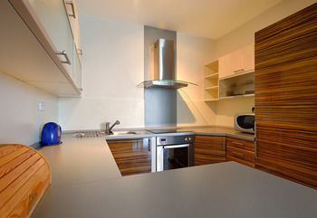 Ambiente Serviced - District Ii Apartment *