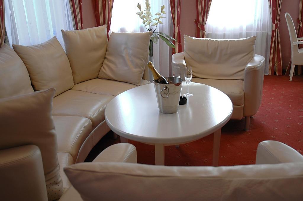 Hradna Brana 4* Bratislava